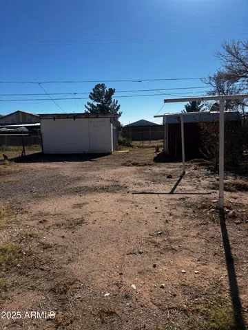 $1,100 | 823 East 17th Street, Douglas, AZ 85607