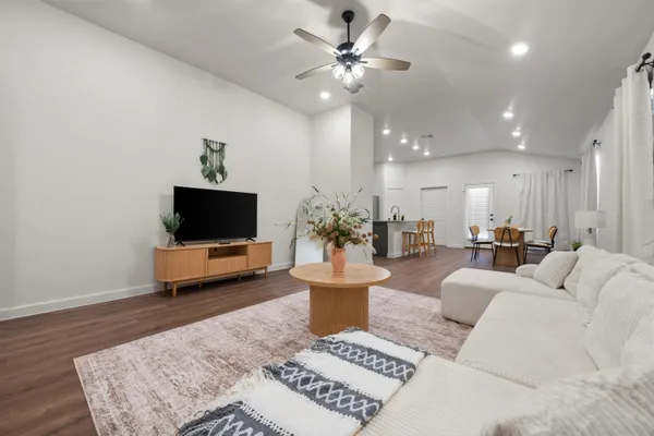 $2,399 | 2163 Langford Avenue, Lubbock, TX 79407