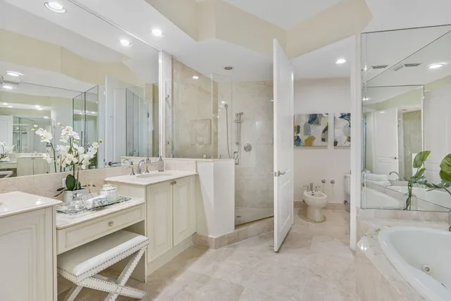 $2,897,000 | 201 South Narcissus Avenue, Unit 605, West Palm Beach, FL 33401