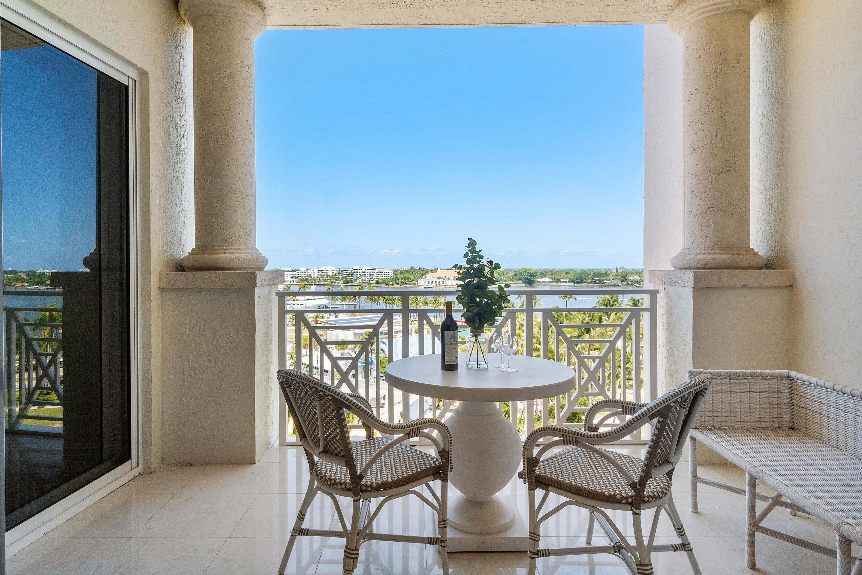 201 South Narcissus Avenue, Unit 605 West Palm Beach, FL 33401 - Photo 4 of 39 020-201SouthNarcissusAvenue-605-WestPalm