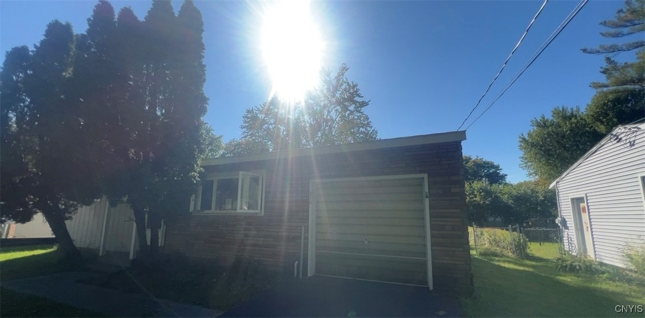 210 Ruth Street Minoa, NY 13116 - Photo 2 of 31