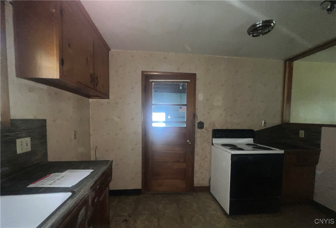 210 Ruth Street Minoa, NY 13116 - Photo 7 of 31