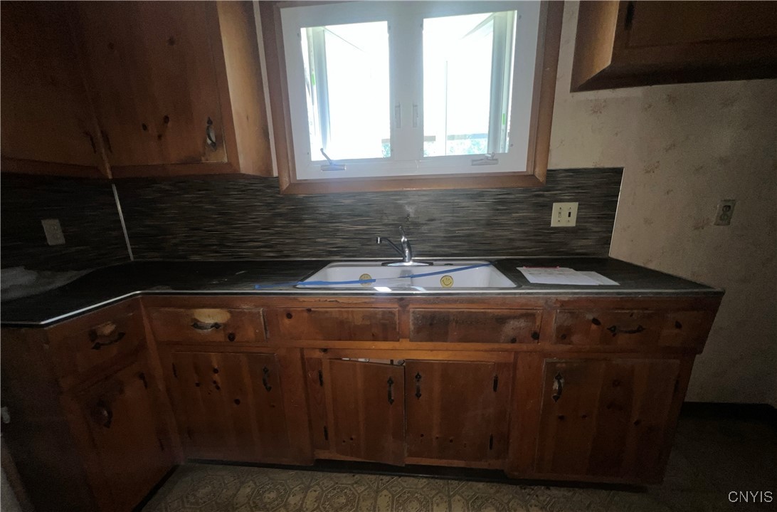 210 Ruth Street Minoa, NY 13116 - Photo 8 of 31