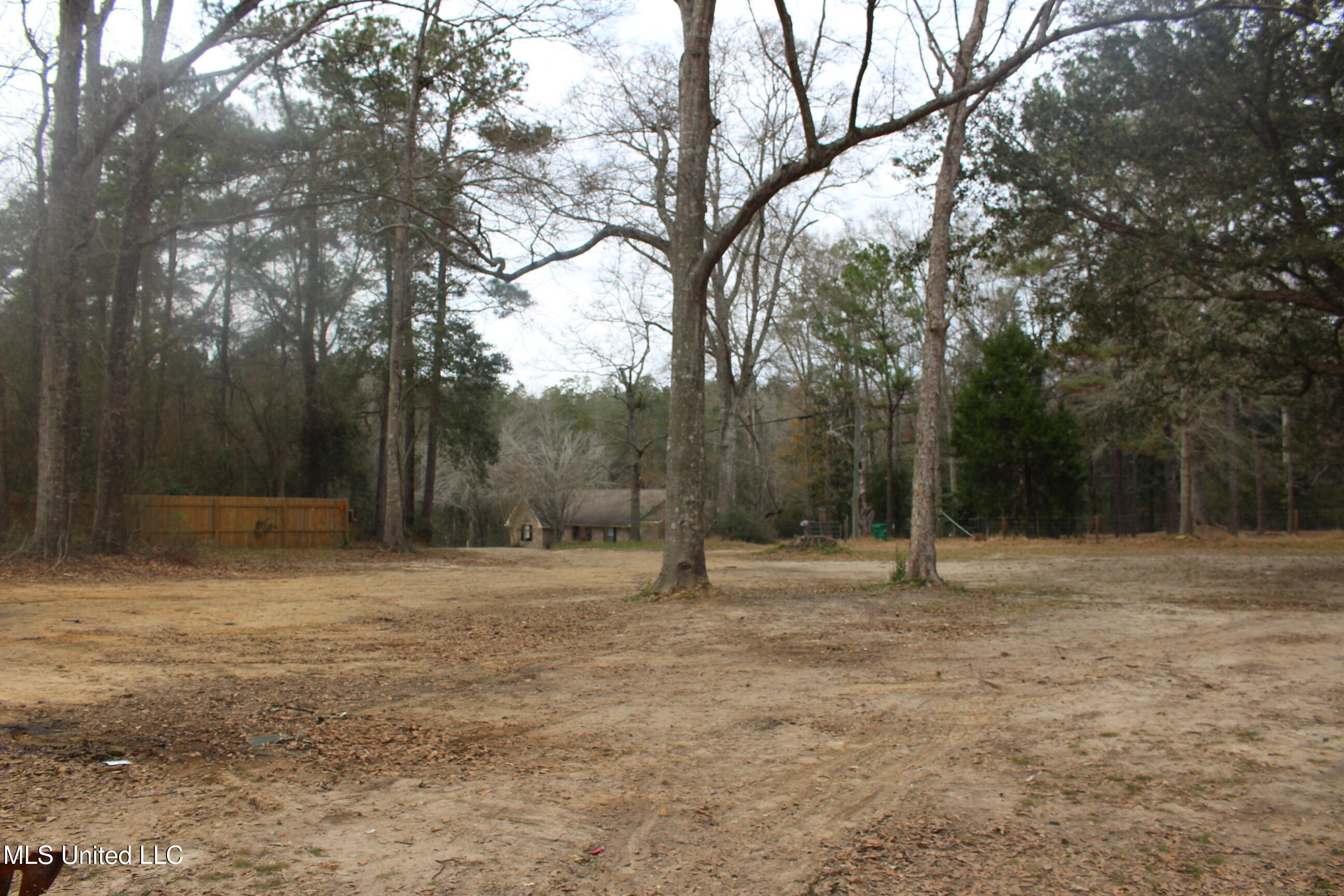 2200 Inabinett Road Vancleave, MS 39565 - Photo 7 of 26 IMG_8307