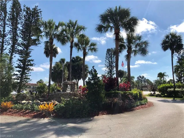 $1,450 | 4338 27th Court Southwest, Unit 8201, Naples, FL 34116