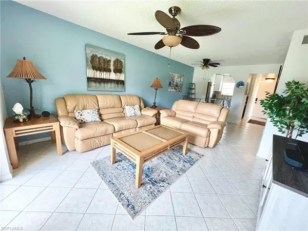 $1,350 | 4338 27th Court Southwest, Unit 8201, Naples, FL 34116