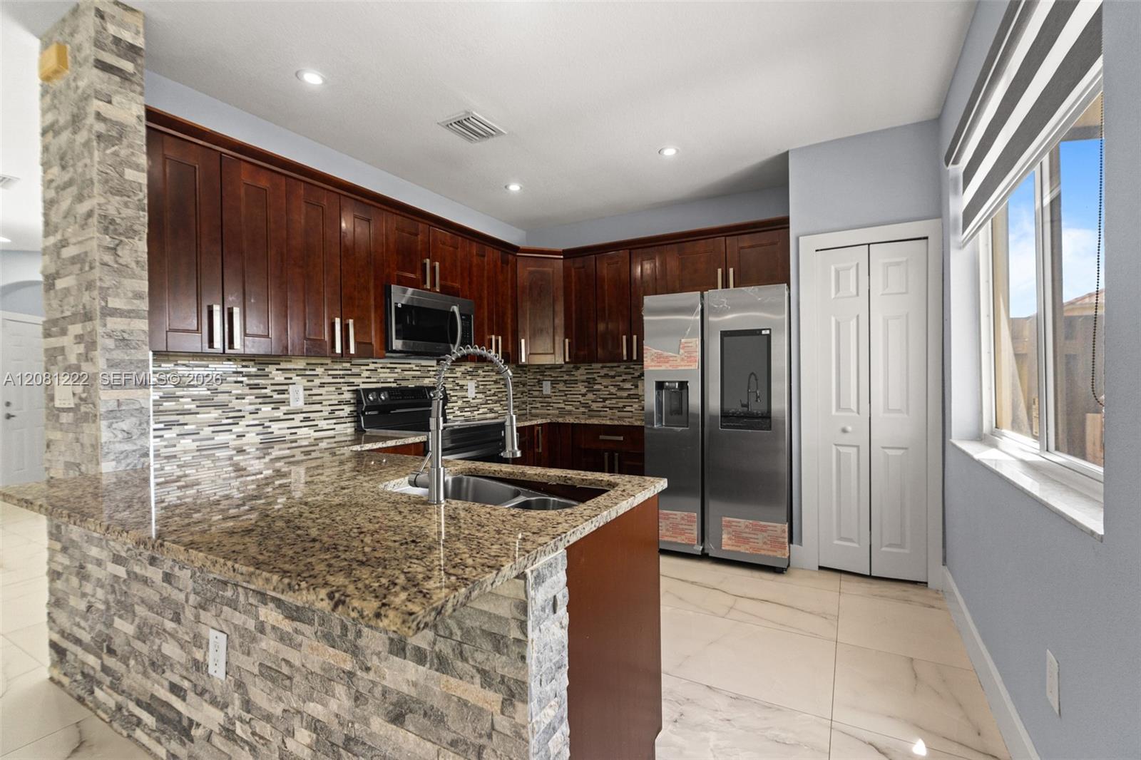 16570 Southwest 70th Street Miami, FL 33193 - Photo 43 of 67 Gallery Image 43