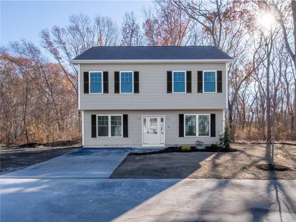 $569,900 | 76 Medford Street, Warwick, RI 02889