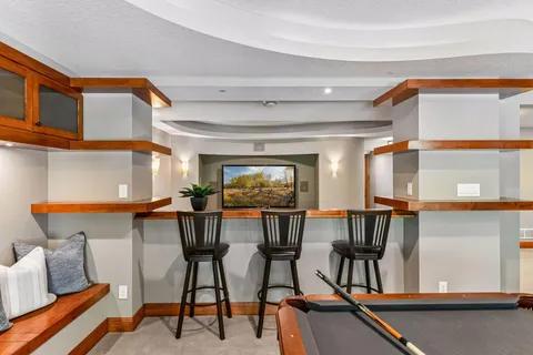 $1,100,000 | 6137 Niagara Lane North, Plymouth, MN 55446