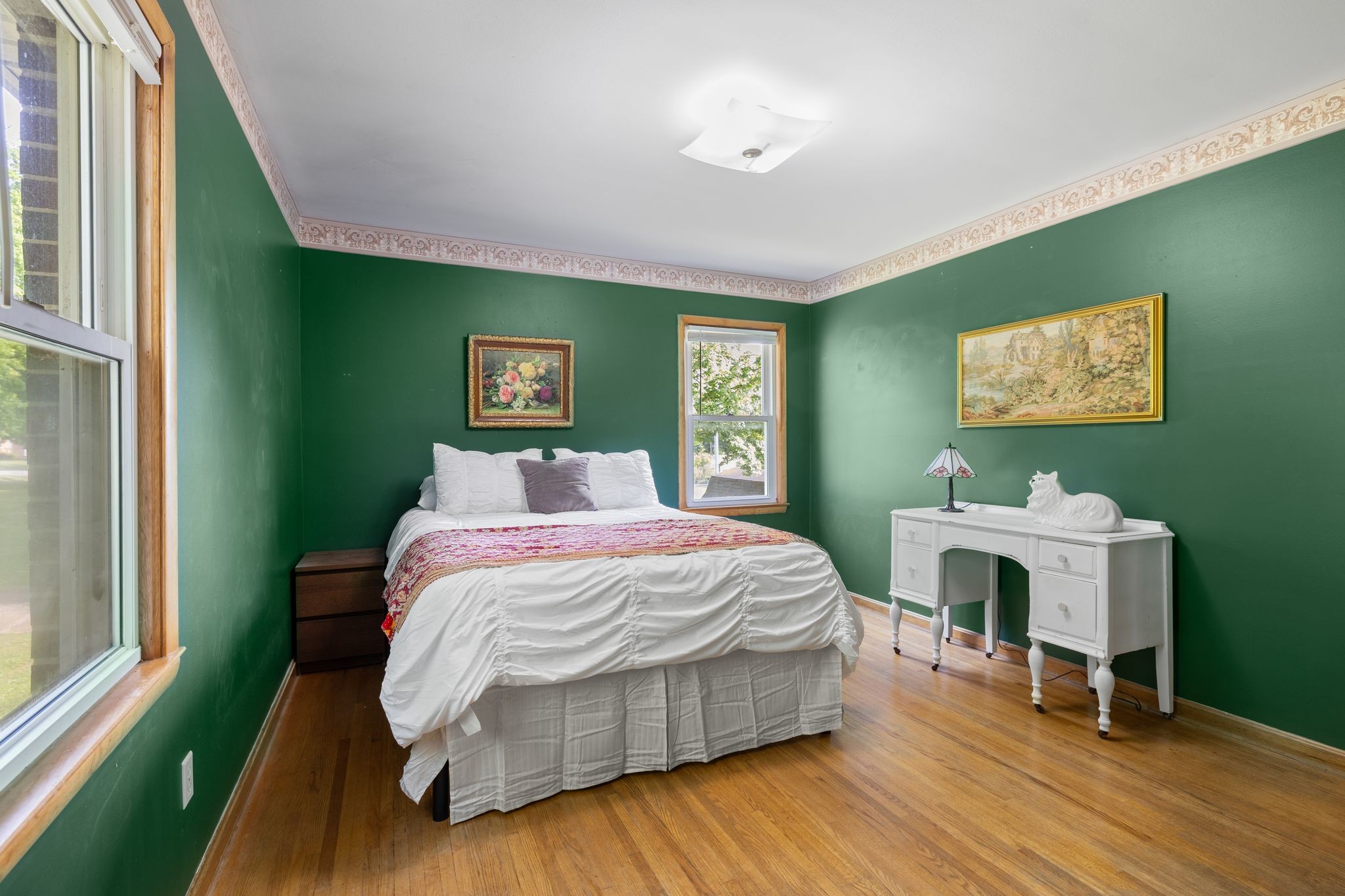 209 Apache Trail Columbia, TN 38401 - Photo 16 of 28 a spacious bedroom with a bed and a table in it