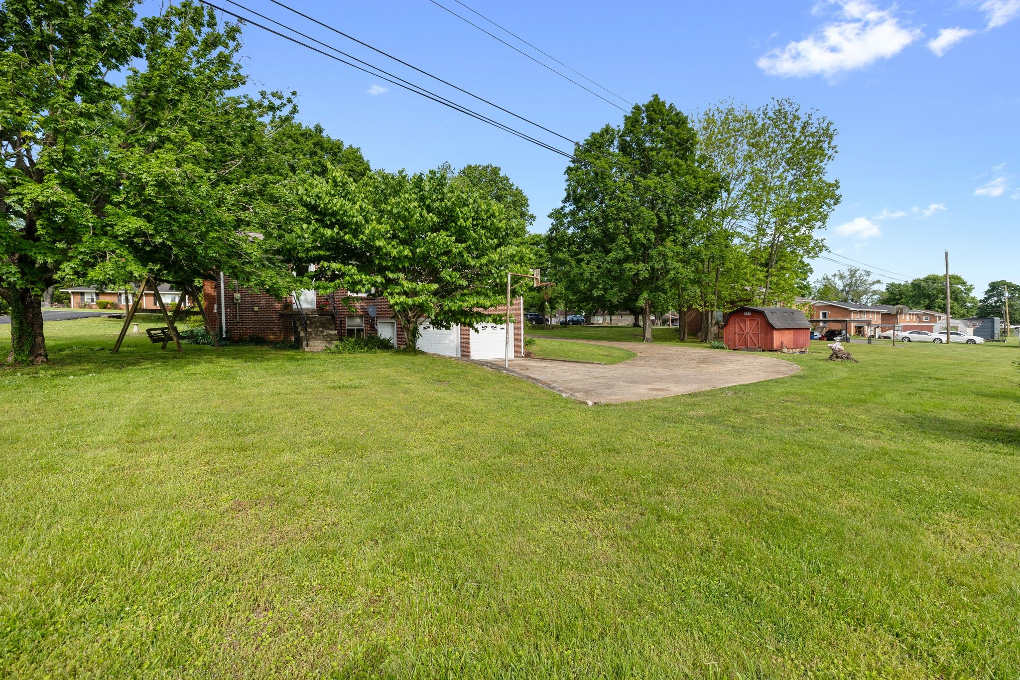 209 Apache Trail Columbia, TN 38401 - Photo 26 of 28 a view of a tree in a yard