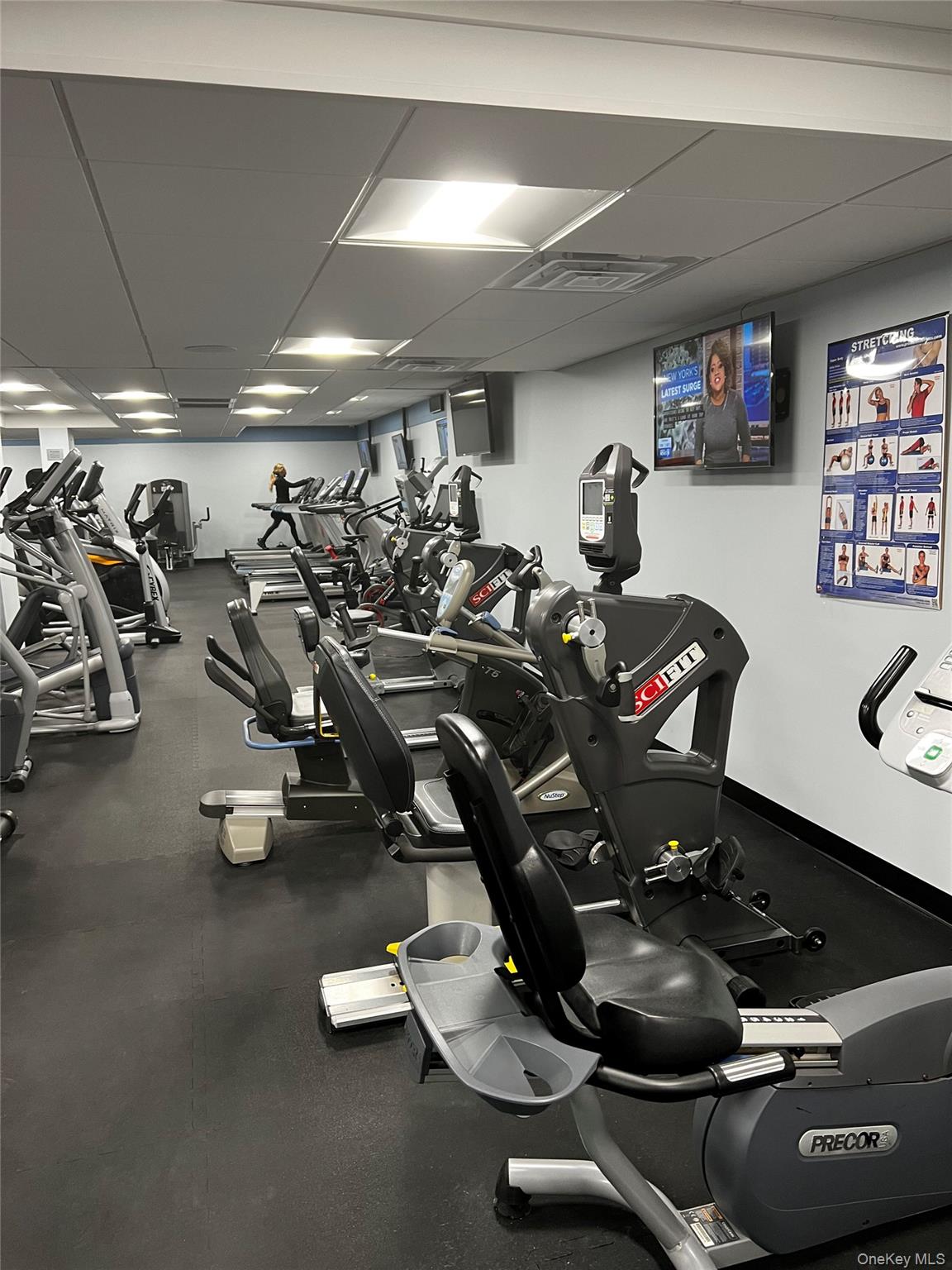 2 Bay Club Drive, Unit 6D Queens, NY 11360 - Photo 10 of 17 a gym room with gym equipment