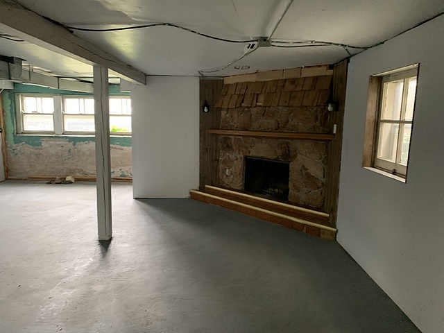 2309 Ridgeland Avenue Berwyn, IL 60402 - Photo 12 of 15 a view of empty room with wooden floor and fan