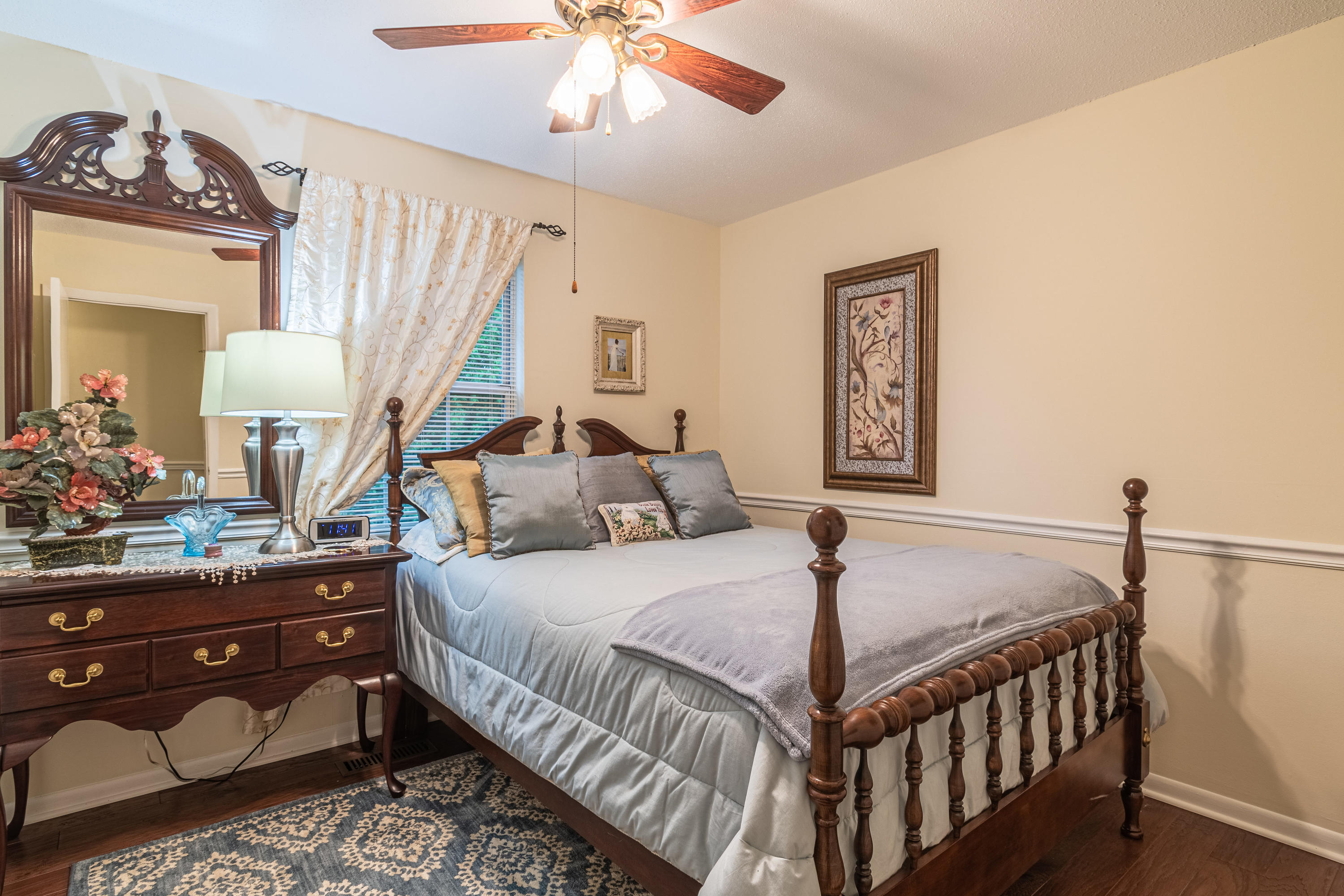 1819 Strathmore Road Knoxville, TN 37922 - Photo 11 of 23 2nd Bedroom