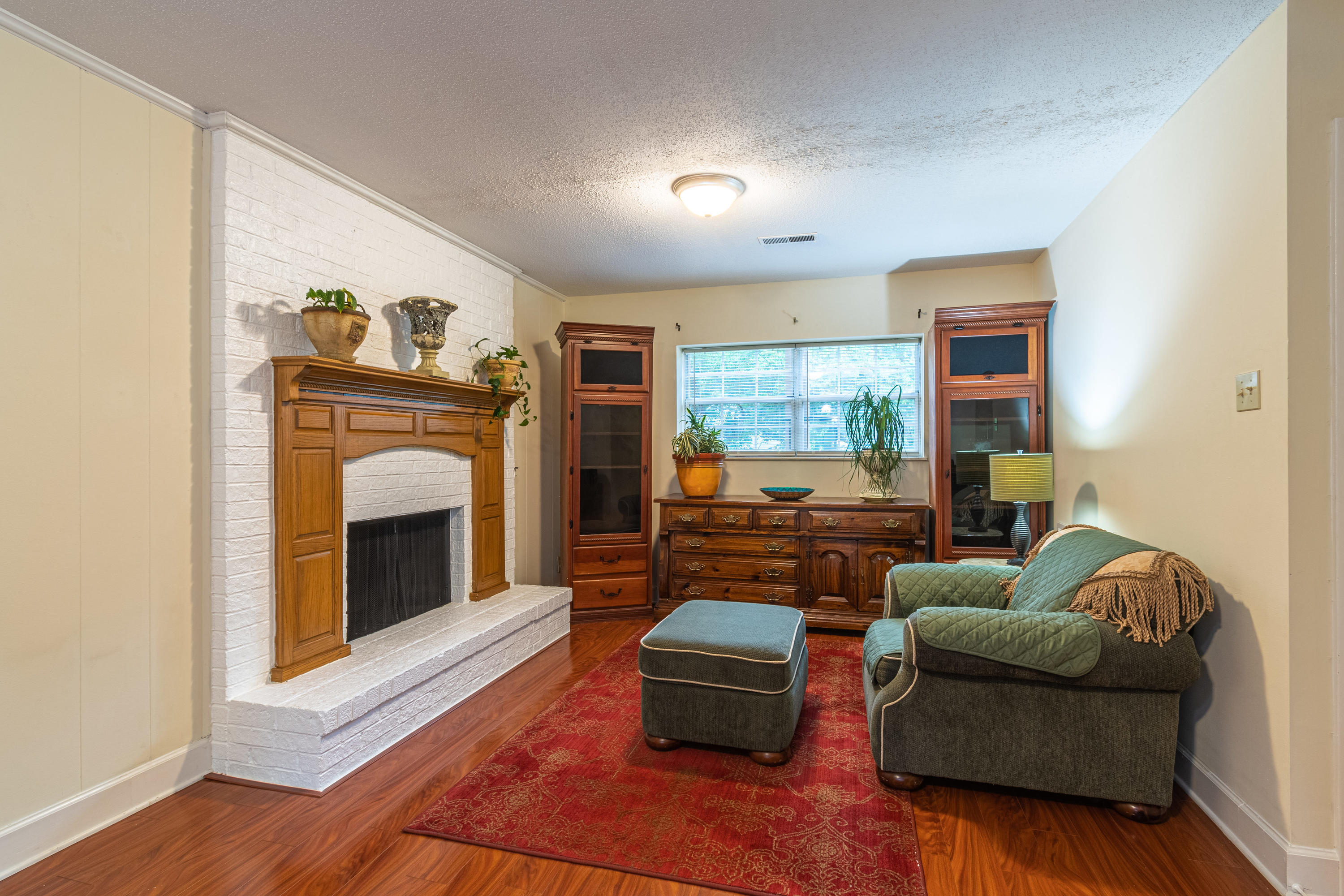 1819 Strathmore Road Knoxville, TN 37922 - Photo 14 of 23 1819 Strathmore Rd Knoxville-017-030-Dow