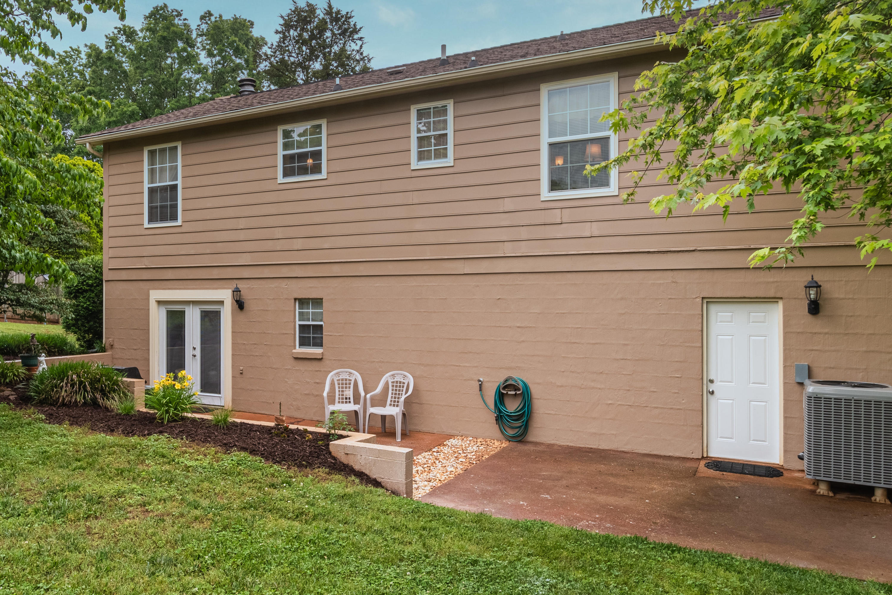 1819 Strathmore Road Knoxville, TN 37922 - Photo 18 of 23 Back of House