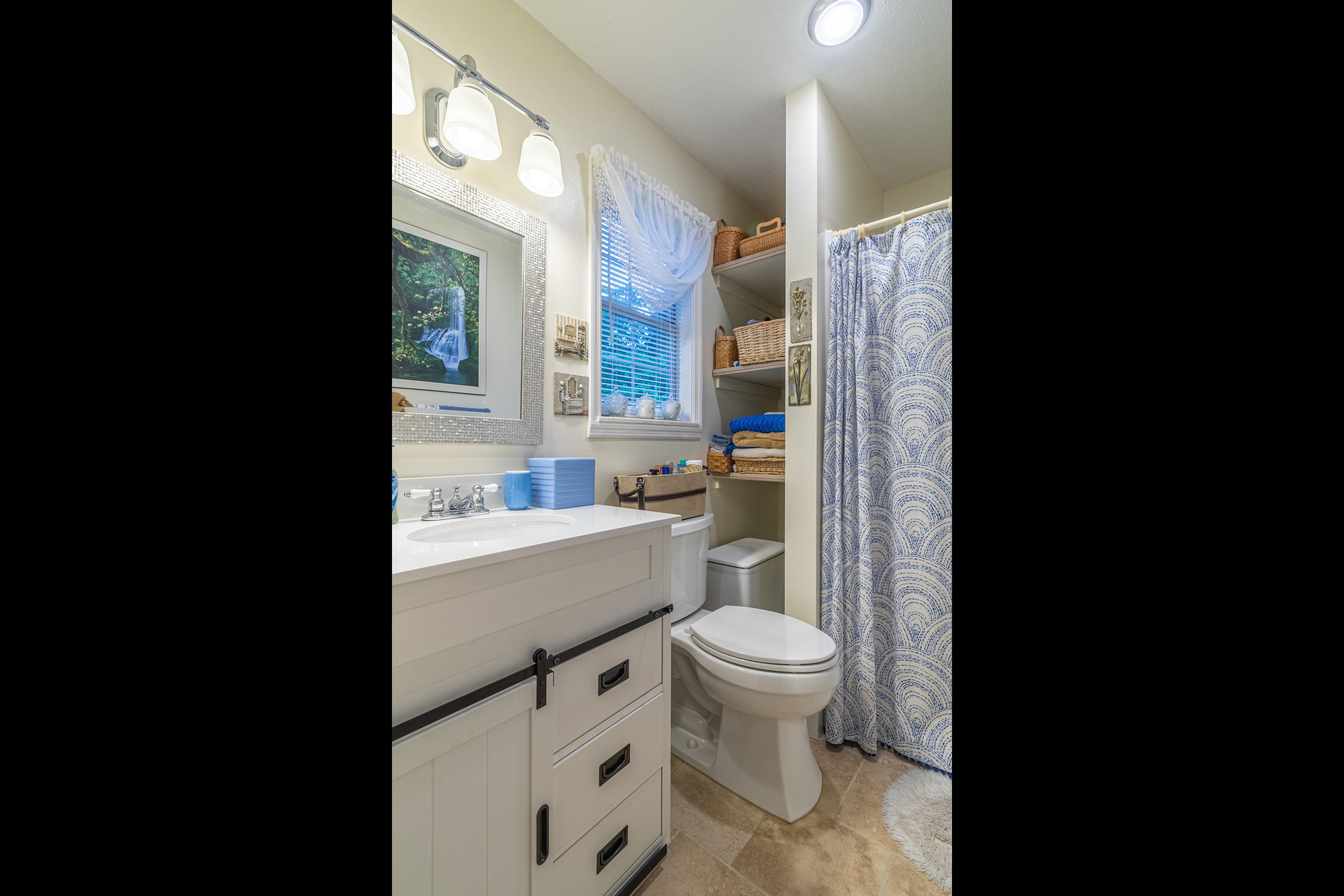 1819 Strathmore Road Knoxville, TN 37922 - Photo 10 of 23 Master Bath