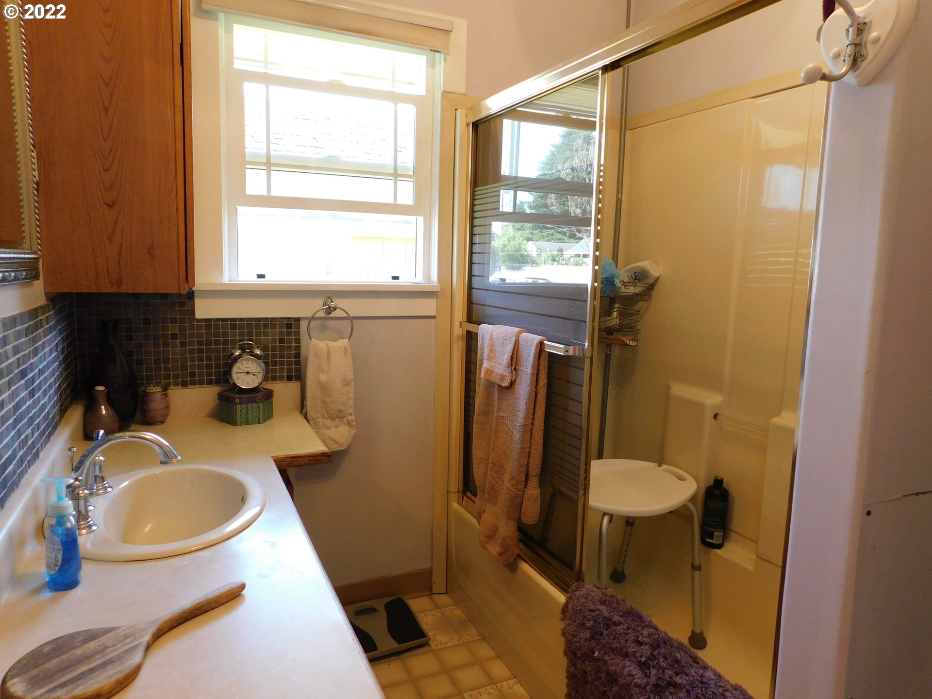 1232 Bothwick Street Myrtle Point, OR 97458 - Photo 17 of 24 Gallery Image 17