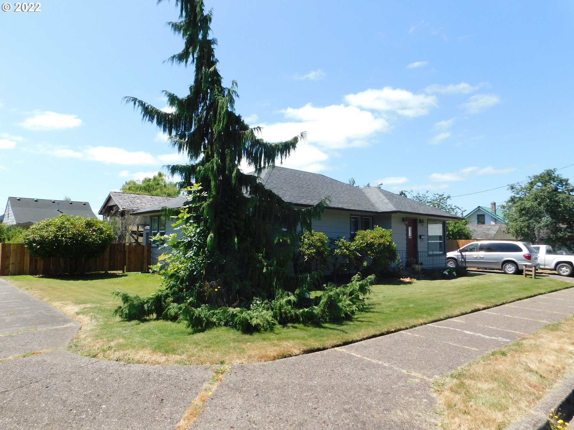 1232 Bothwick Street Myrtle Point, OR 97458 - Photo 2 of 24 Gallery Image 2