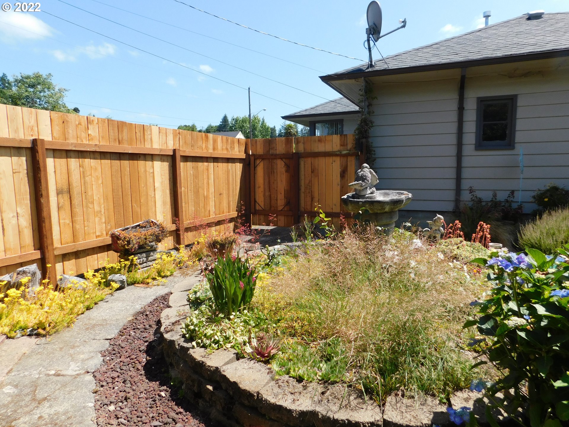 1232 Bothwick Street Myrtle Point, OR 97458 - Photo 9 of 24 Gallery Image 9
