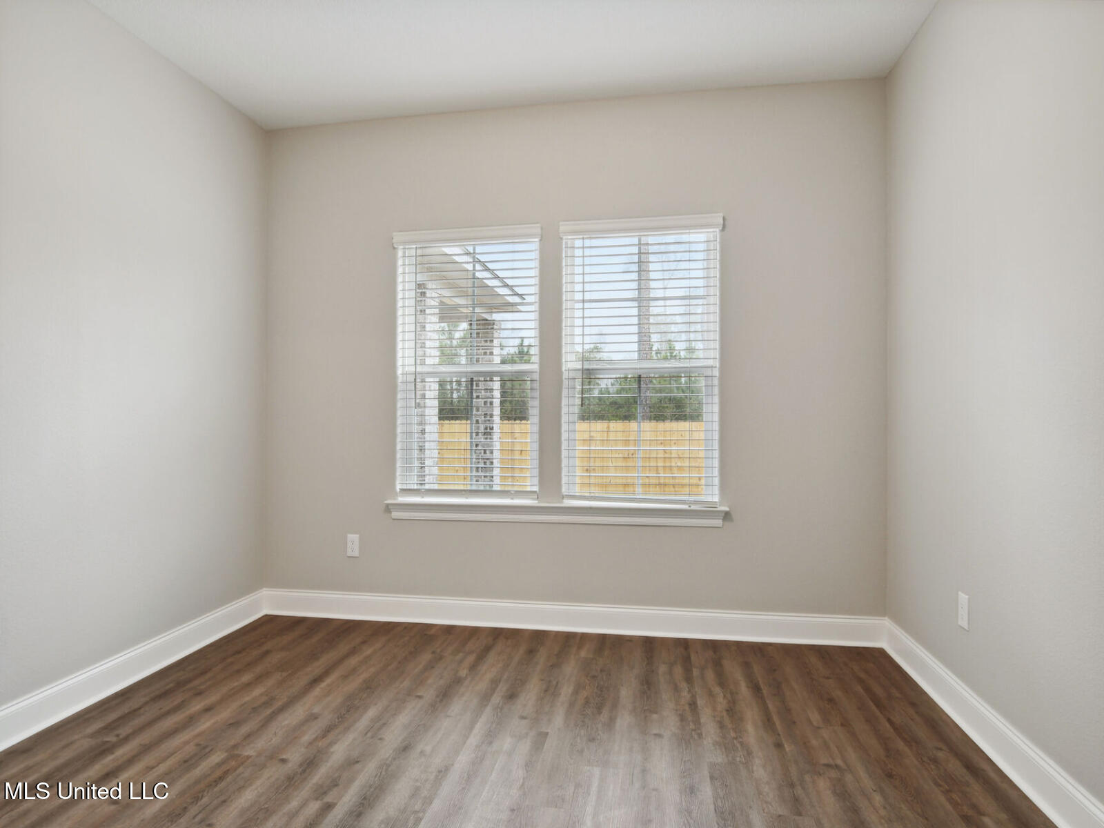 13509 Garland Road Ocean Springs, MS 39564 - Photo 4 of 21 Brooks_A203_Bed3