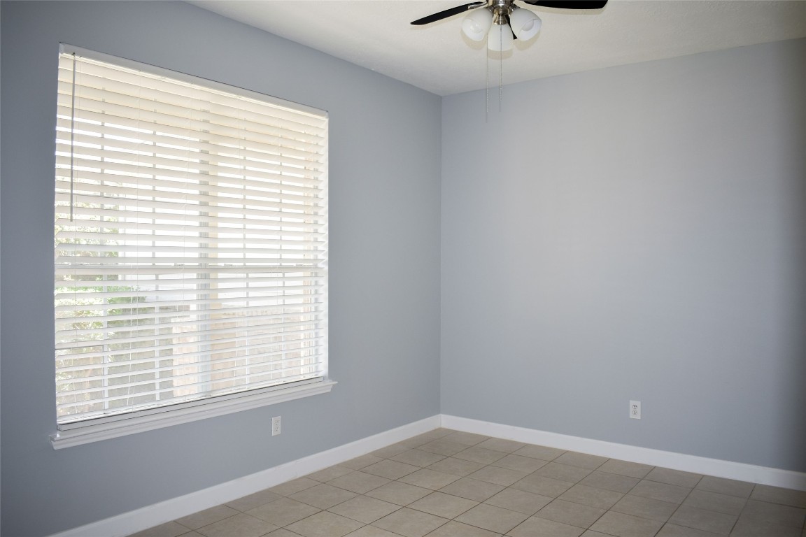 1006 Addison Park Lane Spring, TX 77373 - Photo 11 of 34