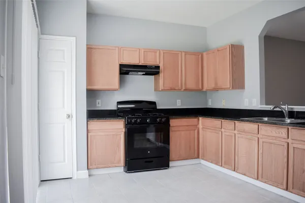 $1,900 | 1006 Addison Park Lane, Spring, TX 77373