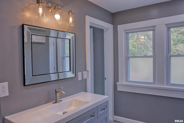 $289,000 | 6873 Old Highway 13, Carbondale, IL 62901