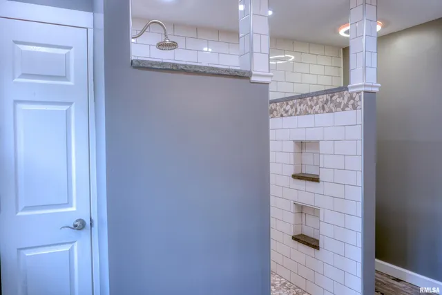 $289,000 | 6873 Old Highway 13, Carbondale, IL 62901