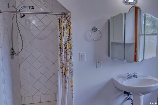 $289,000 | 6873 Old Highway 13, Carbondale, IL 62901