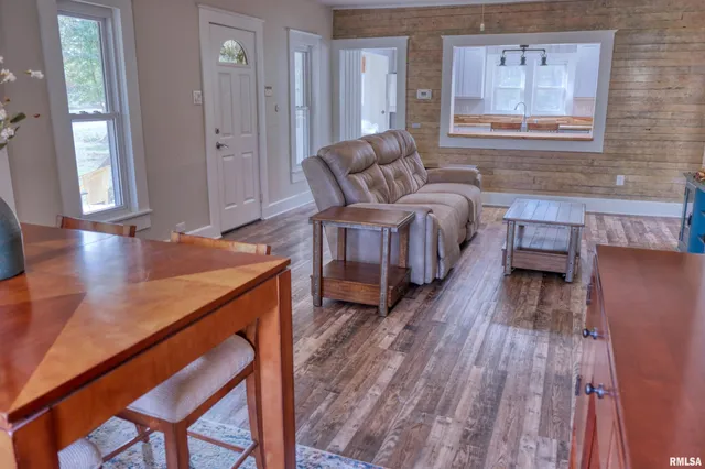 $289,000 | 6873 Old Highway 13, Carbondale, IL 62901