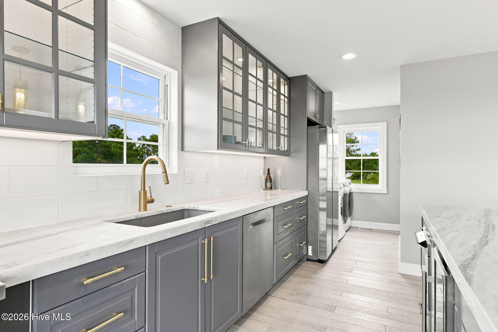 404 Perkins Road Beaufort, NC 28516 - Photo 9 of 49 Gallery Image 9