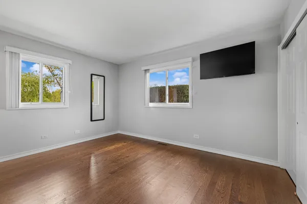 $389,000 | 385 Lafayette Lane, Hoffman Estates, IL 60169