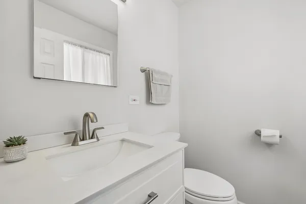 $389,000 | 385 Lafayette Lane, Hoffman Estates, IL 60169
