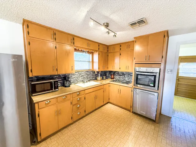 $199,000 | 161 County Road 252, Sweetwater, TX 79556