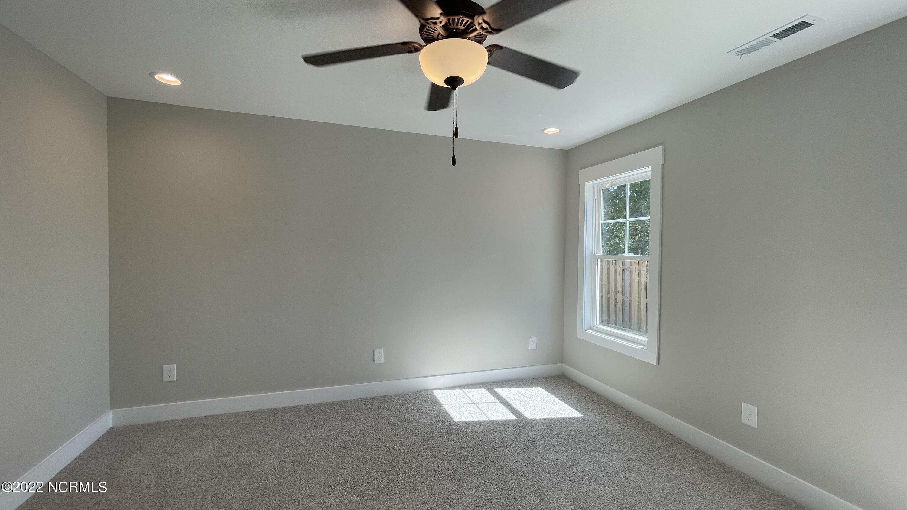 286 Inverness Drive Hubert, NC 28539 - Photo 16 of 34 Owner Suite