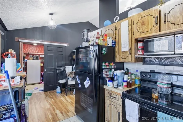 $235,000 | 807 West Rollotrend Lane, Eldon, MO 65026