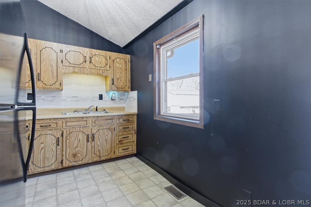 807 West Rollotrend Lane Eldon, MO 65026 - Photo 8 of 51