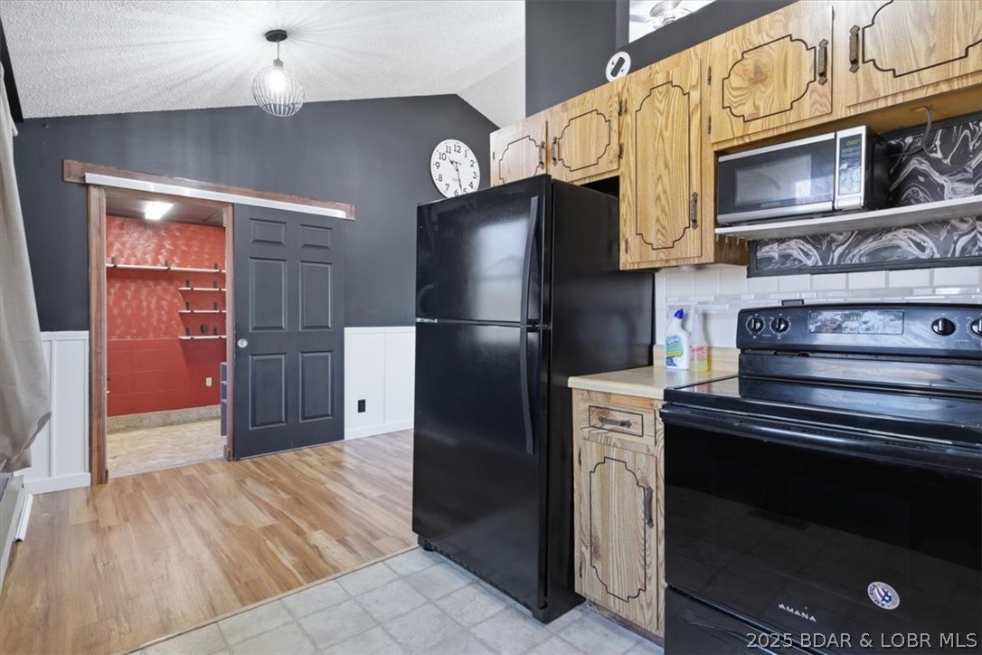 807 West Rollotrend Lane Eldon, MO 65026 - Photo 9 of 51