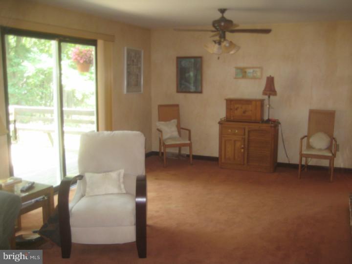 571 Hopewell Road Evesham, NJ 08053 - Photo 4 of 13 Family Room