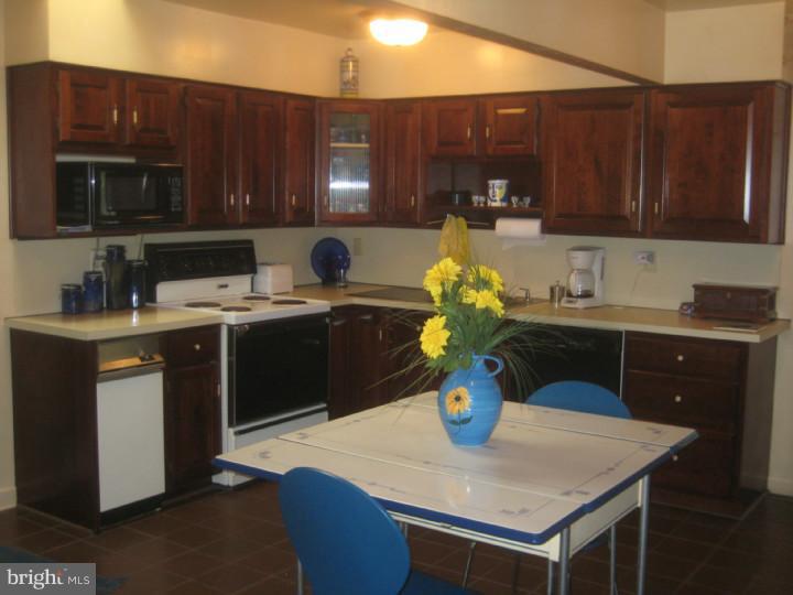 571 Hopewell Road Evesham, NJ 08053 - Photo 6 of 13 Kitchen