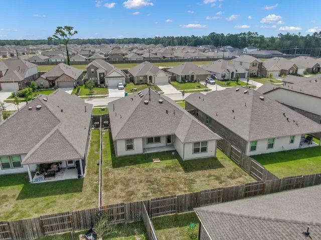 $2,000 | 19092 Sonora Chase Drive, New Caney, TX 77357