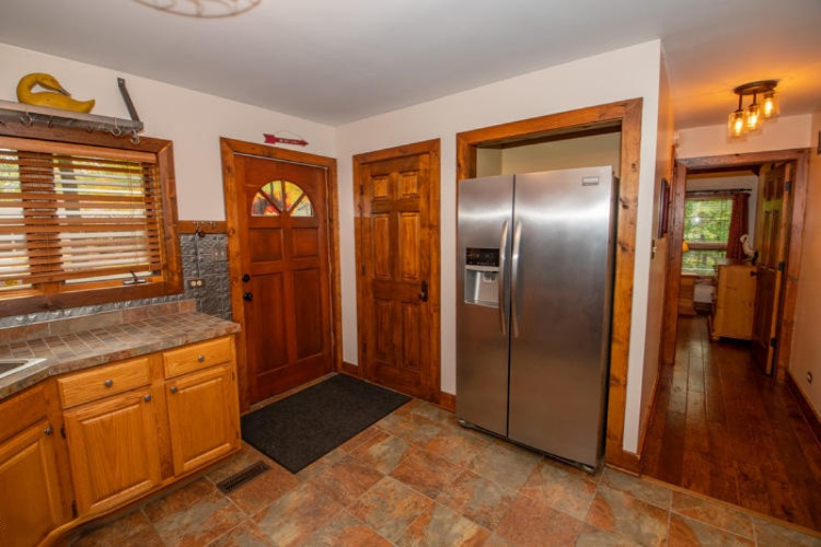 61109 Cass Road Cassopolis, MI 49031 - Photo 4 of 63 61109 Cass Rd Cass Kitchen 3