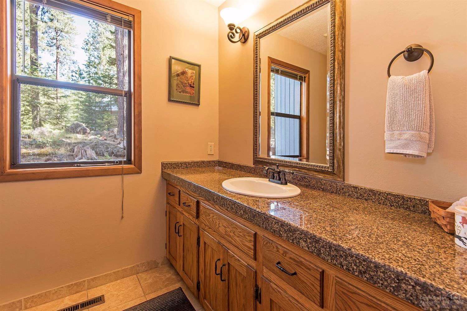 70933 Chicory, Unit B 25 Black Butte Ranch, OR 97759 - Photo 8 of 22 Gallery Image 8