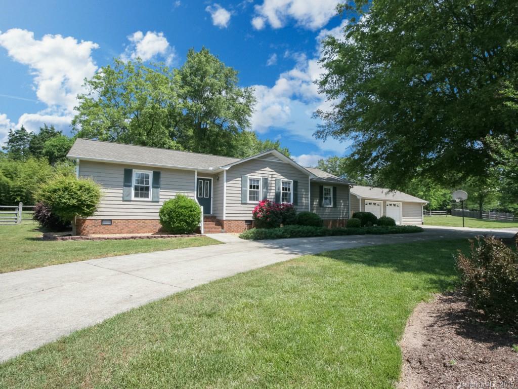 3076 Stoneybrook Drive Fort Mill, SC 29708 - Photo 1 of 24 Gallery Image 1