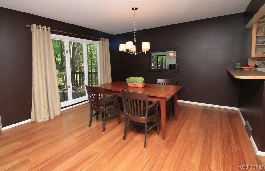 8374 Deerwood Road Clarkston, MI 48348 - Photo 16 of 38 Formal Dining