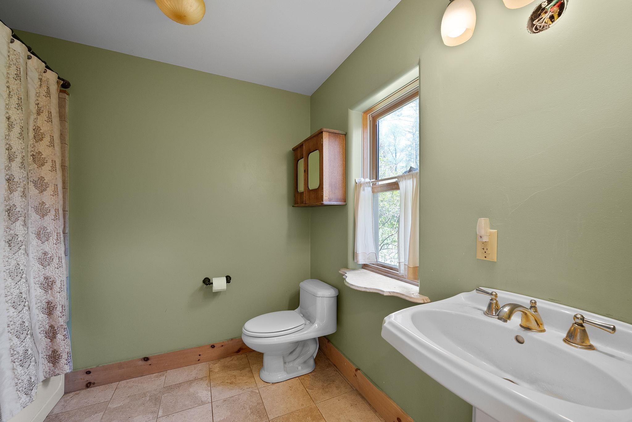 153 Wood Road Middlesex, VT 05682 - Photo 16 of 44