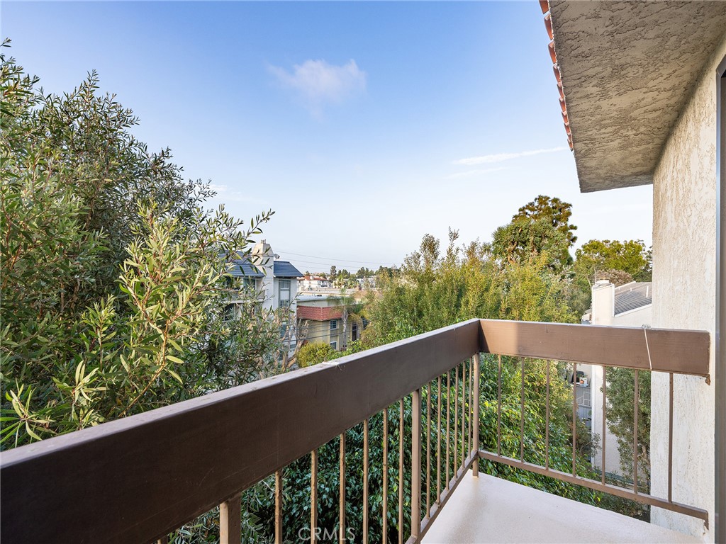 8180 Manitoba Street, Unit 302 Playa del Rey, CA 90293 - Photo 18 of 31