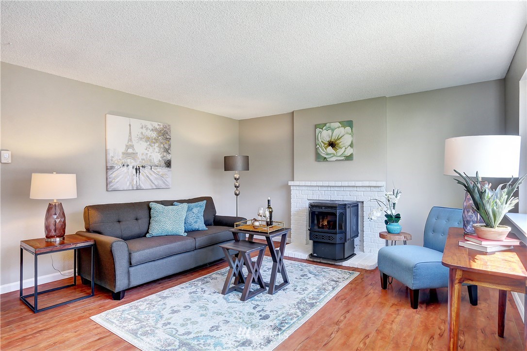 21727 7th Place West Bothell, WA 98021 - Photo 3 of 17