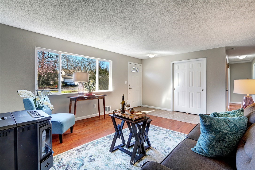 21727 7th Place West Bothell, WA 98021 - Photo 4 of 17